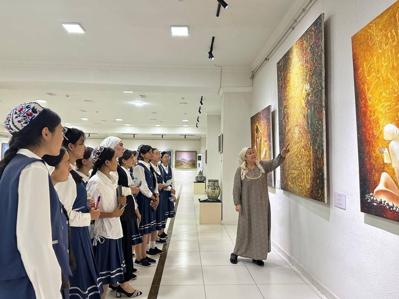 Muhammad Yusuf nomidagi ijod maktabi o‘quvchi yoshlarni bo‘sh vaqtlarini mazmunli tashkil etish, ularni vatanparvarlik ruhida tarbiyalash hamda Prezidentimizning "Ijod maktablari faoliyatini yanada rivojlantirishning chora-tadbirlari to‘g‘risida"gi 147-sonli qarori ijrosini ta'minlash maqsadida 10-sinf o‘quvchilari ishtirokida Andijon viloyati o‘lkashunoslik muzeyiga sayohat tashkil etildi.