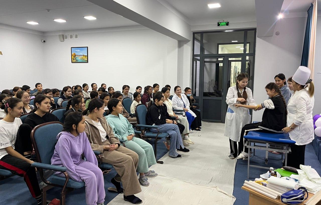 ÁMELIY SHÍNÍǴÍW