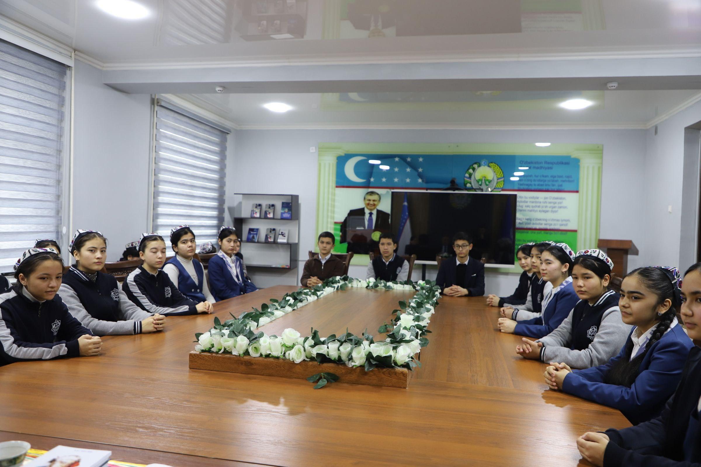 Muhammad Yusuf nomidagi ijod maktabida “Multimedia davrida yozuvchilik: raqamli adabiyotning yangi chegaralari” mavzusida navbatdagi mahorat darslari tashkil etildi.