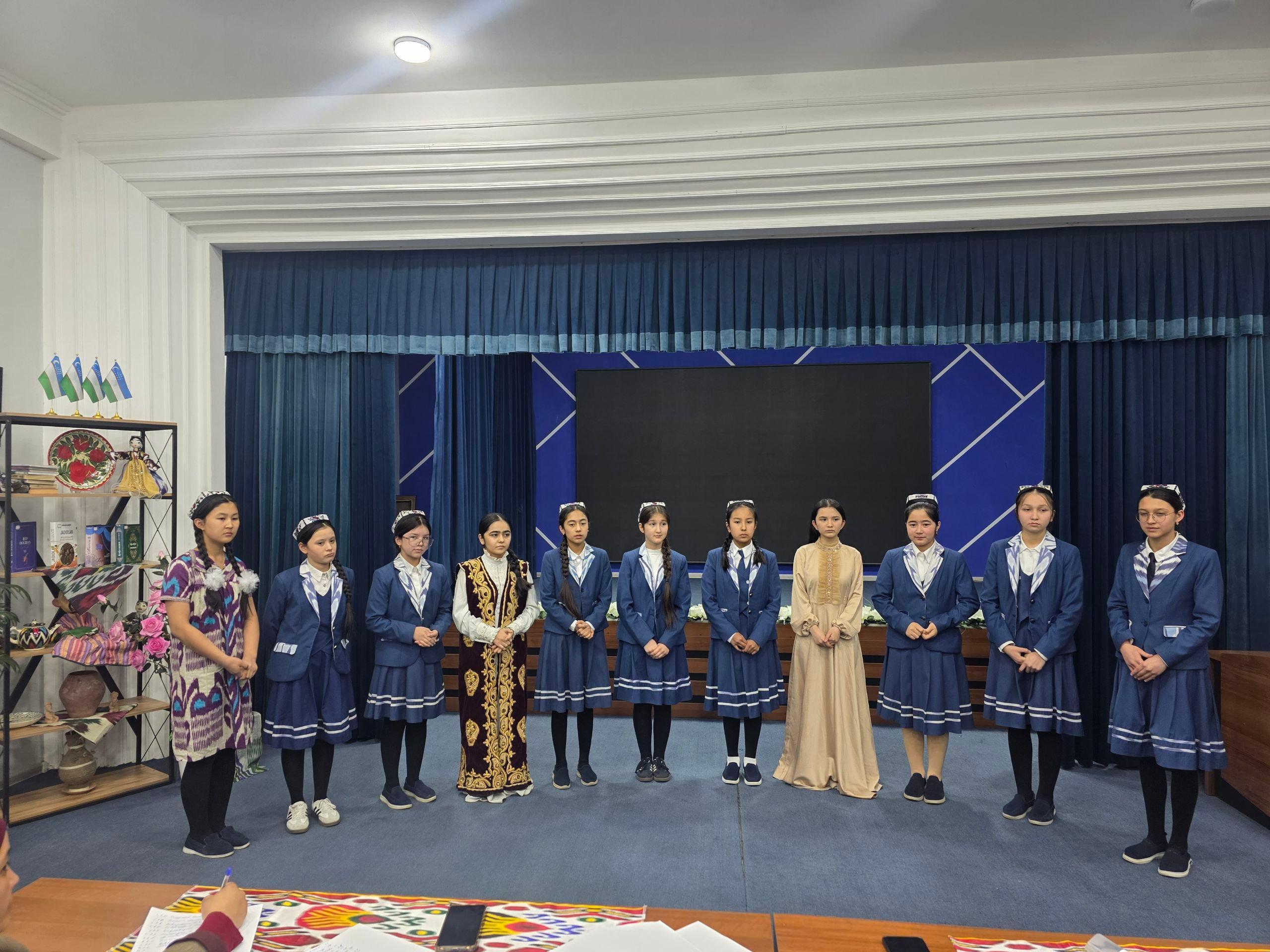 Muhammad Yusuf nomidagi ijod maktabida Ixtisoslashtirilgan ta’lim muassasalari agentligi tashabbusi bilan “Ijodiy olimpiada” ijodiy tanlovining maktab bosqichi o‘tkazildi.  🔹8–9-sinf o‘quvchilari o‘rtasida tashkil etilgan ushbu tanlovda o‘quvchi yoshlar o‘z ijodiy salohiyatlarini namoyon etdilar. Tanlov davomida ishtirokchilar esse yozish, monolog o‘qish hamda bag‘ru bayt shartlari asosida o‘zaro bellashdilar.  🔹Mazkur tanlov o‘quvchilarning badiiy tafakkurini rivojlantirish, ularning nutq madaniyati va ijodiy qobiliyatlarini yuzaga chiqarishda muhim ahamiyat kasb etdi.