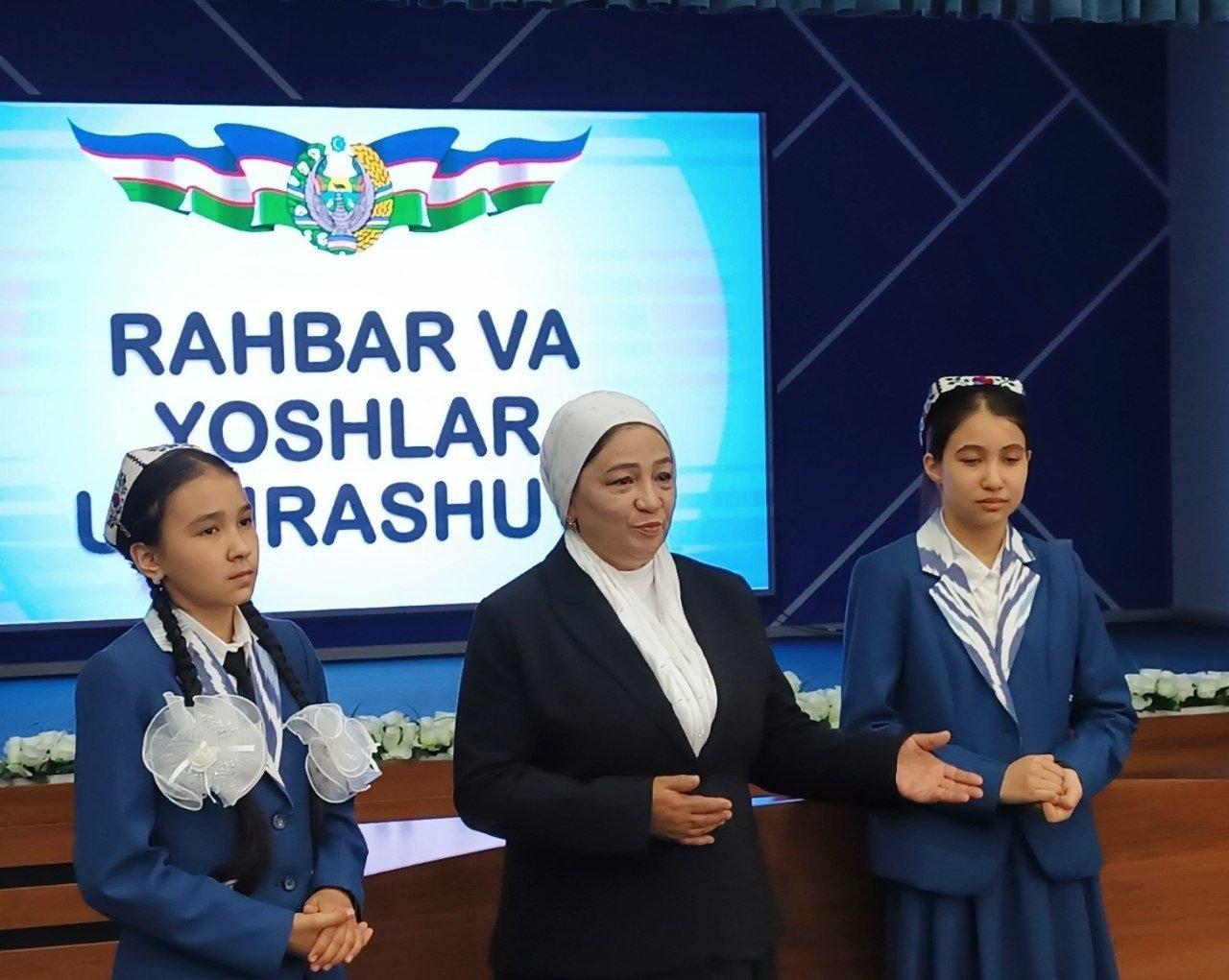 "Yoshlar kuni" munosabati bilan O‘zbekiston Yozuvchilar uyushmasi Andijon viloyati bo‘limi rahbari Xurshida Vahobjon qizi tashabbusi bilan Muhammad Yusuf nomidagi ijod maktabi o‘quvchilari ishtirokida "Rahbar va yoshlar uchrashuvi" doirasida she’riyat kechasi tashkil etildi.